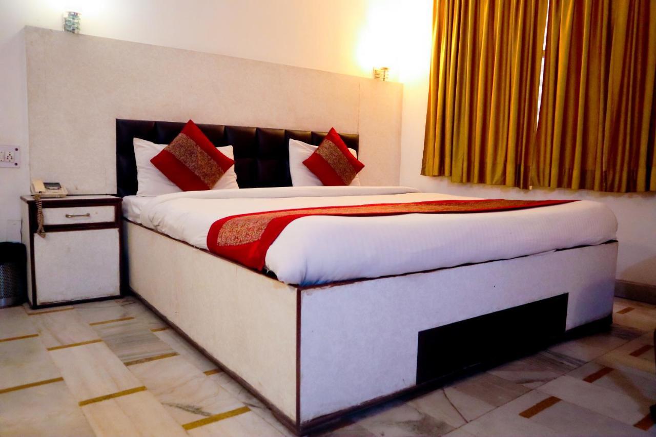 Hotel India International Nueva Delhi Exterior foto